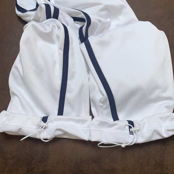 Nike Size LG Lebron relaxed sweatpants. - Picture 8 of 9